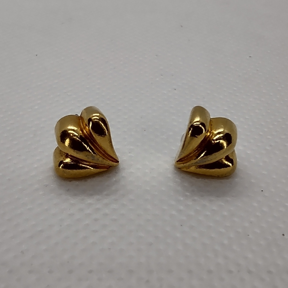 Vintage Gold Shell Pierced Stud Earrings